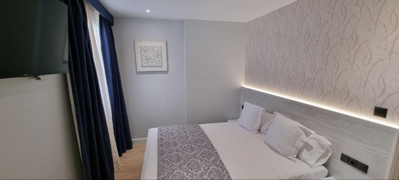 Ch La Petite Maison - Boutique - Madrid Eksteriør billede