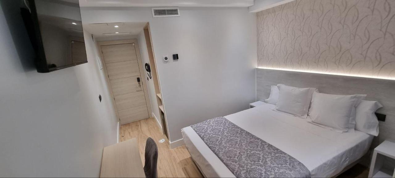Ch La Petite Maison - Boutique - Madrid Eksteriør billede
