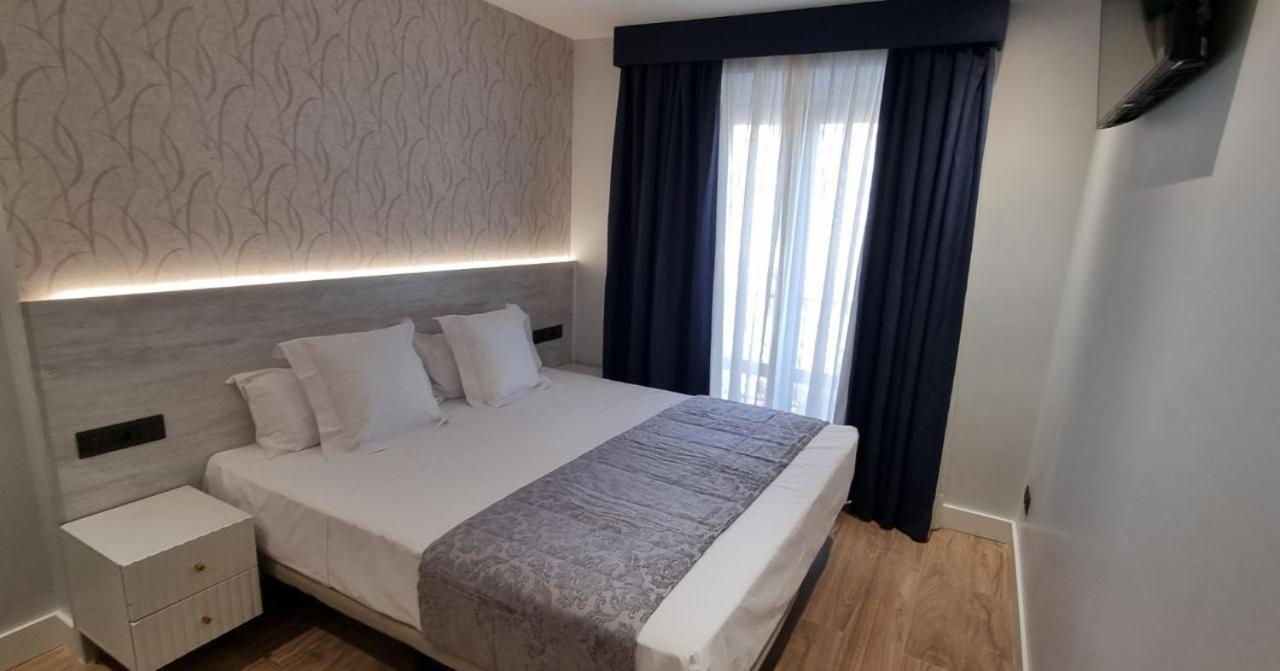 Ch La Petite Maison - Boutique - Madrid Eksteriør billede